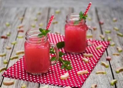 طرز تهیه شربت ریواس؛ نوشیدنی متفاوت و خوش رنگ نیشابوری طرز تهیه شربت ریواس؛ نوشیدنی متفاوت و خوش رنگ نیشابوری